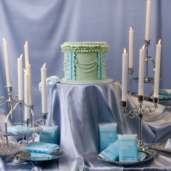 Sugarpaste/Sockerpasta Decorators Dough - Baby Blue - Colour Mill - 250 g Sugarpaste/Sockerpasta Decorators Dough - Baby Blue - Colour Mill - 250 g
