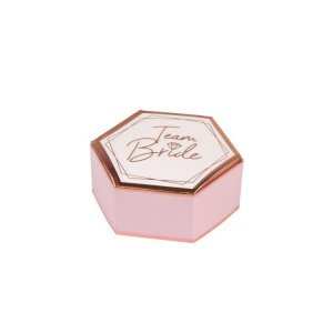 G�voaskar M�hippa, team bride