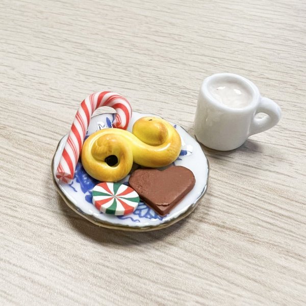 Minifreml - Varm choklad i mugg med tillbehr