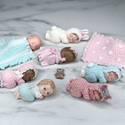 Silikonform - Katy Sue - 3D bebis med kläder