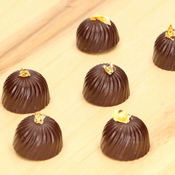 Pralinform - Kupol med swirl - FunCakes
