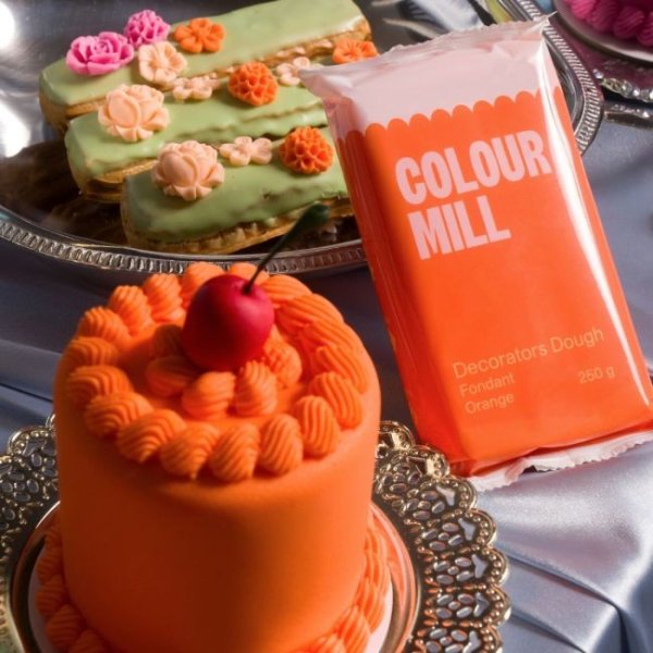 Sugarpaste/Sockerpasta Decorators Dough - Orange - Colour Mill - 250 g