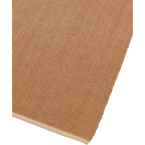 Juni löpare - Kanel Juni löpare - Kanel