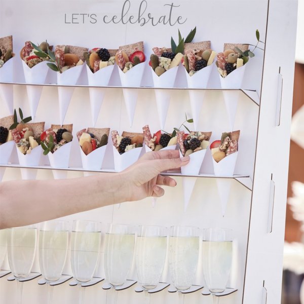 Snacks- & champagestll - Lets celebrate